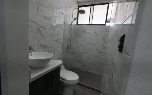 Hermosa casa en venta, ubicada en Concepción, Tres Ríos.